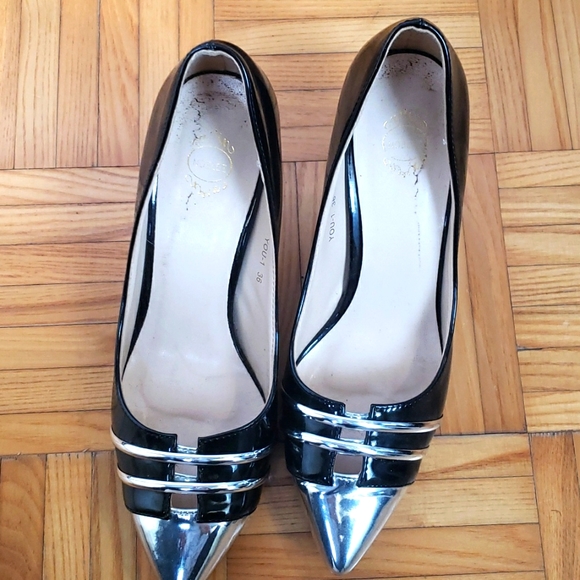 Shoes - Picture 1 of 2